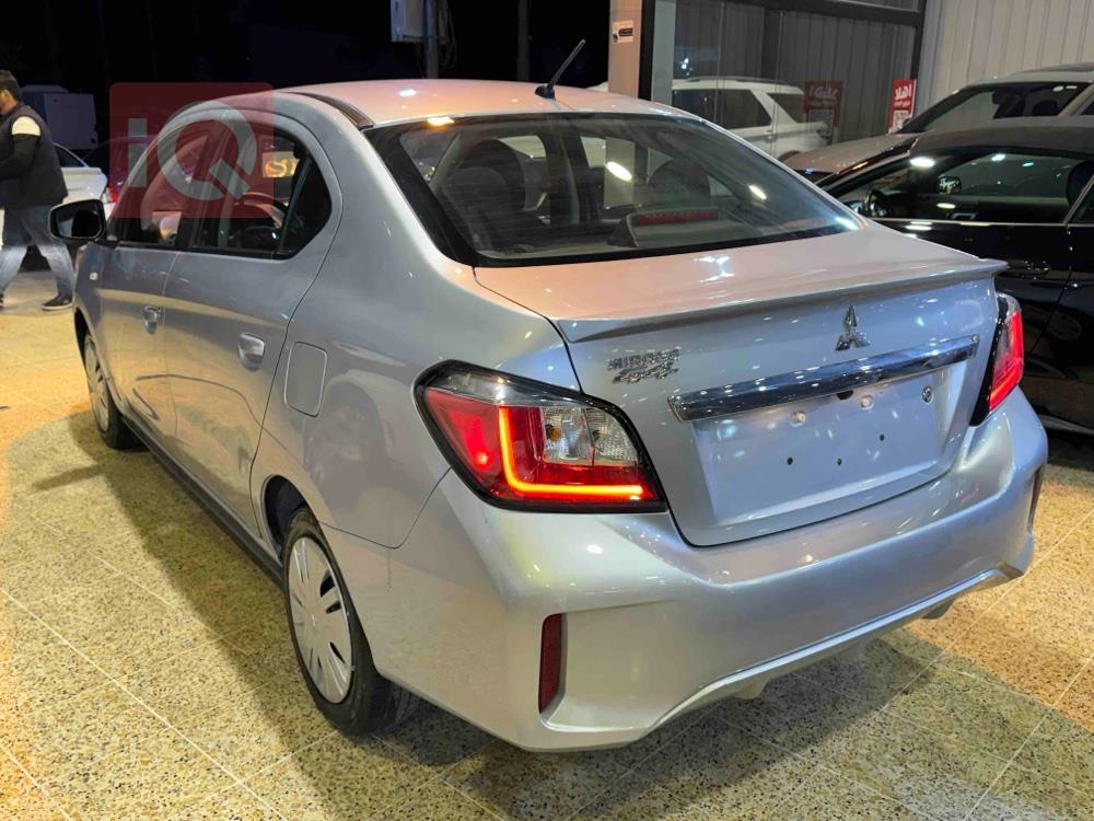 Mitsubishi Mirage G4